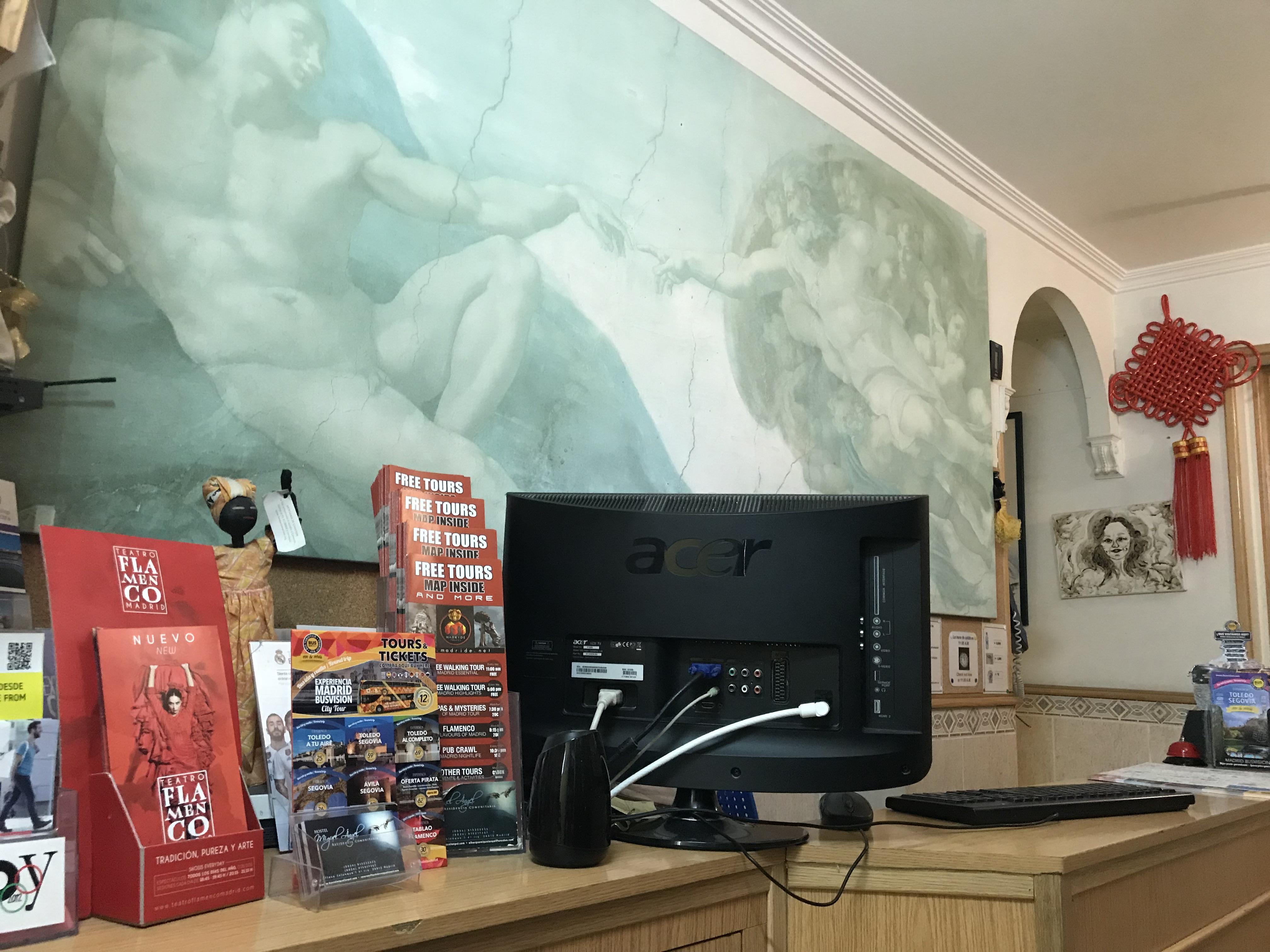 Rc Miguel Angel Hostel Madrid Exterior photo Reception desk at the museum